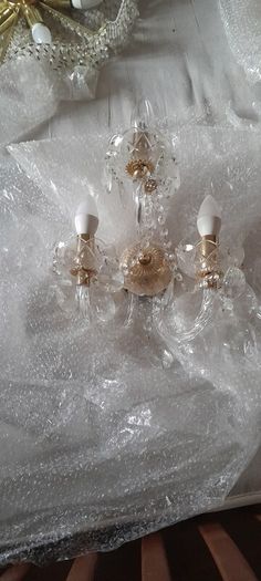 2 ceiling lights and 1 wall light