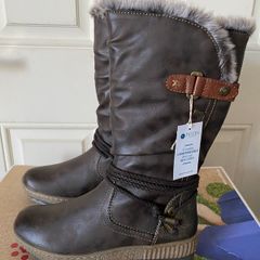 NEW Womens relife boots