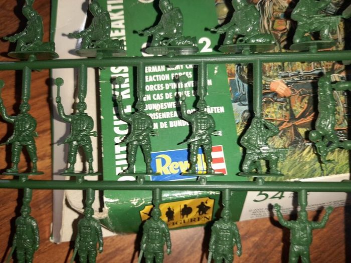 Revell German Crisis Forces 1:72
