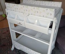 change table and bath