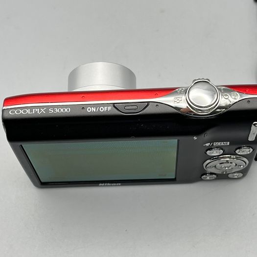 Nikon Coolpix S3000 12MP Digital Camera Red - Boxed - Full Kit
