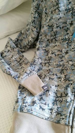 Mckenzie Men's Hoodie - Size M