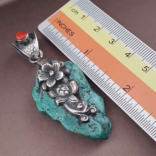Vintage Natural Turqouise Silver Floral Desgin Pendant
