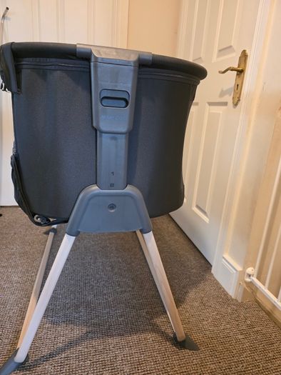 Maxi-Cosi Tori Bedside Crib / Co-Sleeper Excellent Condition
