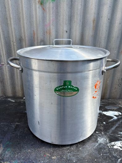 3 Aluminium catering kitchen large pots x3