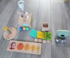 Lovevery Play Kit Baby/Toddler Toy Set