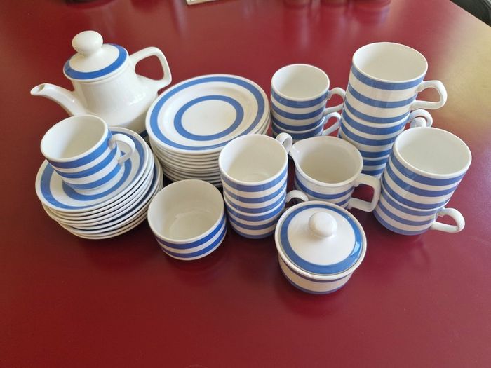 Vintage Blue & White Carrigaline Pottery Set