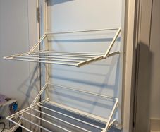 Clothes drying rack