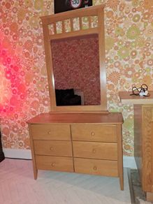 Wooden dresser table