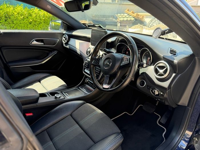 2016 Mercedes-Benz CLA220D