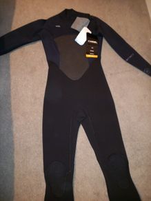 Brand new top of the line womens Xcel Infiniti 5/4 wetsuit size 8-10