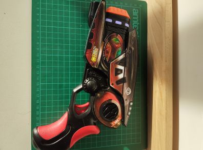 WowWee Light Strike Assault Striker