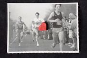 Ireland Postcard : Sonia O'Sullivan Leads The Oman Race , Phoenix Park , Dublin - 1992 , Irish Independent Postcard