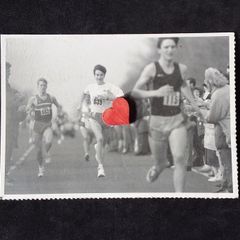 Ireland Postcard : Sonia O'Sullivan Leads The Oman Race , Phoenix Park , Dublin - 1992 , Irish Independent Postcard