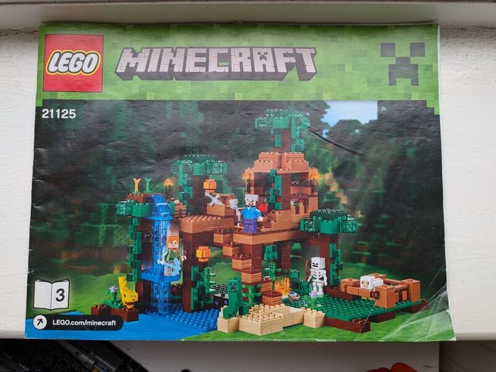 Minecraft Lego 21125 The Jungle Tree House