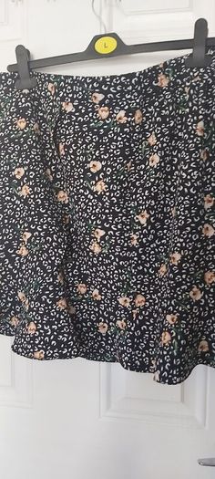 Ladies skirt Dunnes
