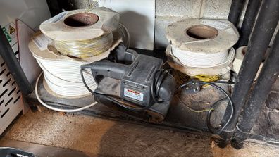 4 random rolls of cable