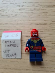 lego captain marvel red face sh0226, set 76049