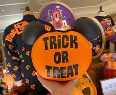 Halloween Pumpkin Trick or Treat Bucket From Disneyland Limited Edition Rare