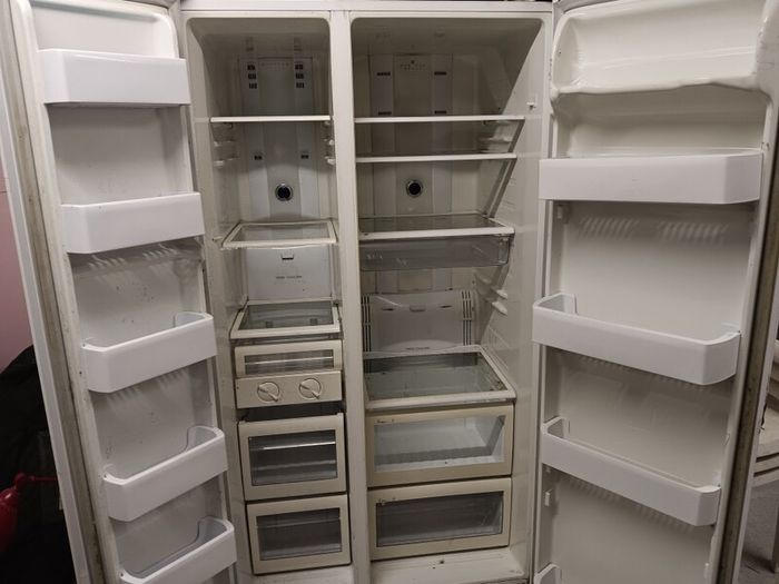 Samsung American-style fridge freezer