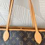 Louis Vuitton Neverfull MM Authentic Image 4