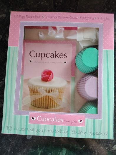 Cupcakes Baking Kit