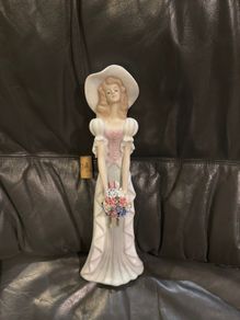 Sorelle "Blissful Sister of Love" 14" Porcelain Figurine