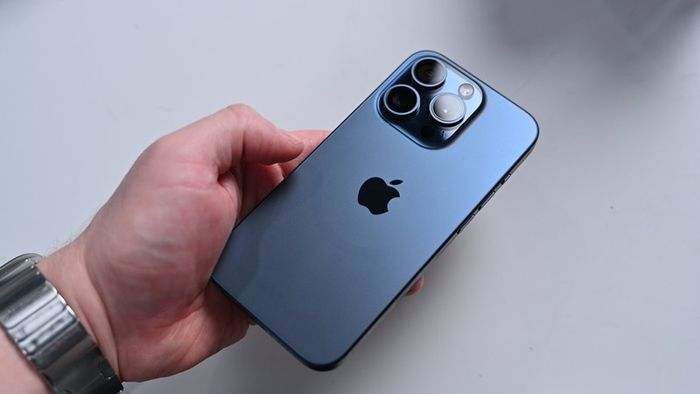 iphone 15 pro 128GB and 256GB