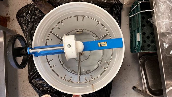 Honey extractor ( Manual)
