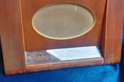 His masters voice vintage radio
