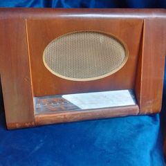 His masters voice vintage radio