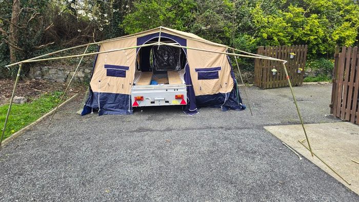Triagano 315 GL Trailer tent
