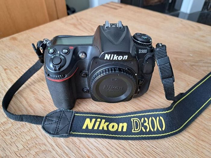 Nikon D300 Body