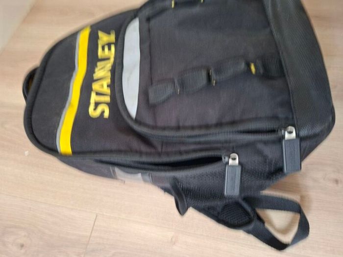 STANLEY STST1-72335 Nylon Tool Backpack, Black/Yellow, 35 x 44 x 16 cm  used