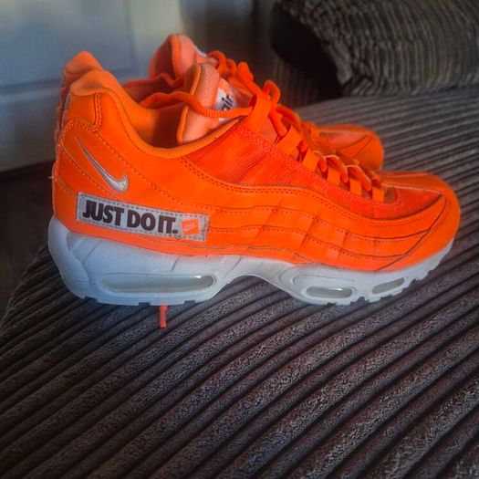 Just do it nike  air nike  orange Trainers size uk9  (Eu44) in great condition