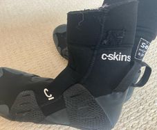 wetsuit booties