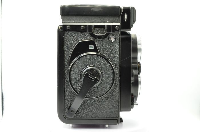 Yashica G 124 MAT TLR Camera Medium format 6x6 Film Roll- Good condition. -FULL SERVICE-