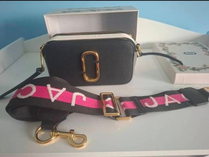 Marc Jacobs bag and Nike Jordan Trainers