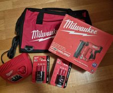 Milwaukee M12 23 Gauge Pin Nail Gun Kit 2.0Ah