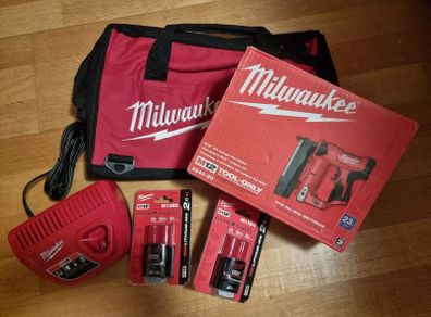 Milwaukee M12 23 Gauge Pin Nail Gun Kit 2.0Ah