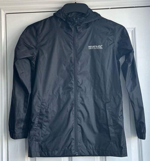 Boys Regatta rain jacket - sz 9-10