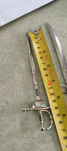 Vintage -Fiddle Pattern- silver plated flatware 4 pieces, similar in style to those produced in the Victorian era 18.00E. And 3 letter opener each is 10.00 euro