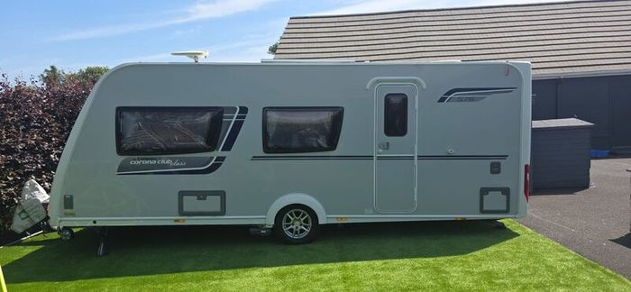 Caravan  Corona Compass Club Class 6 berth 576