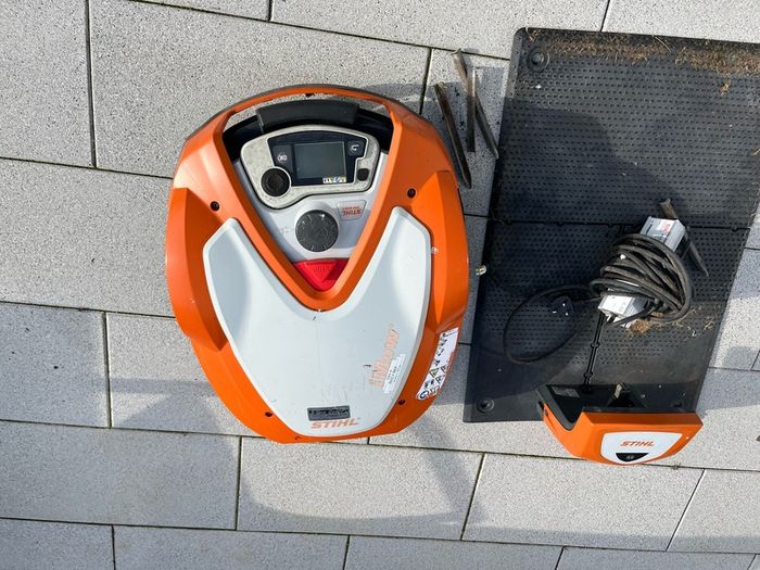 Stihl RMI 632 C Robotic Lawnmower