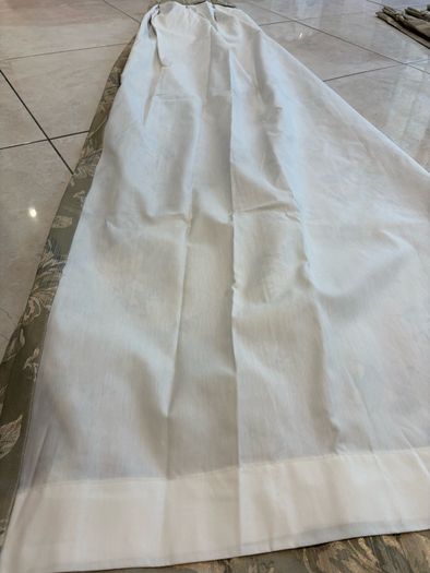 small curtain
