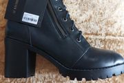 Boots size 7