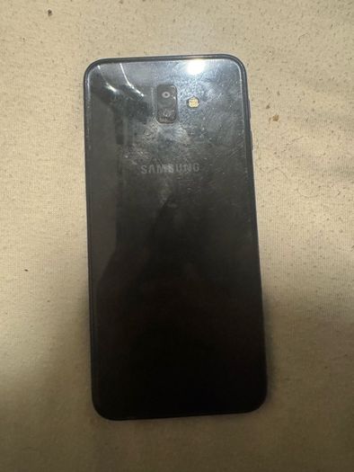 Samsung Galaxy J6+ (Locked to Lyca Mobile / Cracked Screen + Cable)