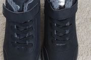Temu High-Top Winter Sneakers with Faux Fur Trim Size 36/UK 3, Black (Brand New)