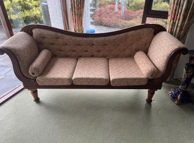 chaise longue