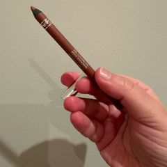 Ysl lip liner + Free Nyx lip liner
